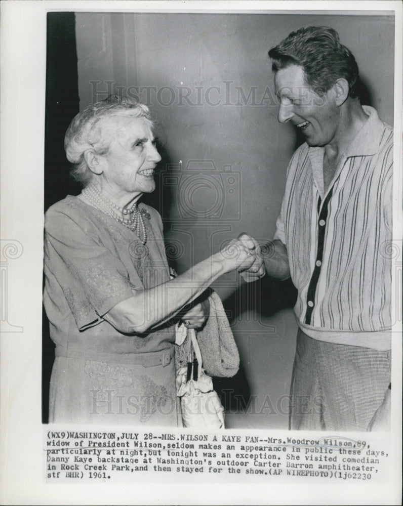 1961 Press Photo Mrs. Woodrow Wilson Danny Kaye - Historic Images