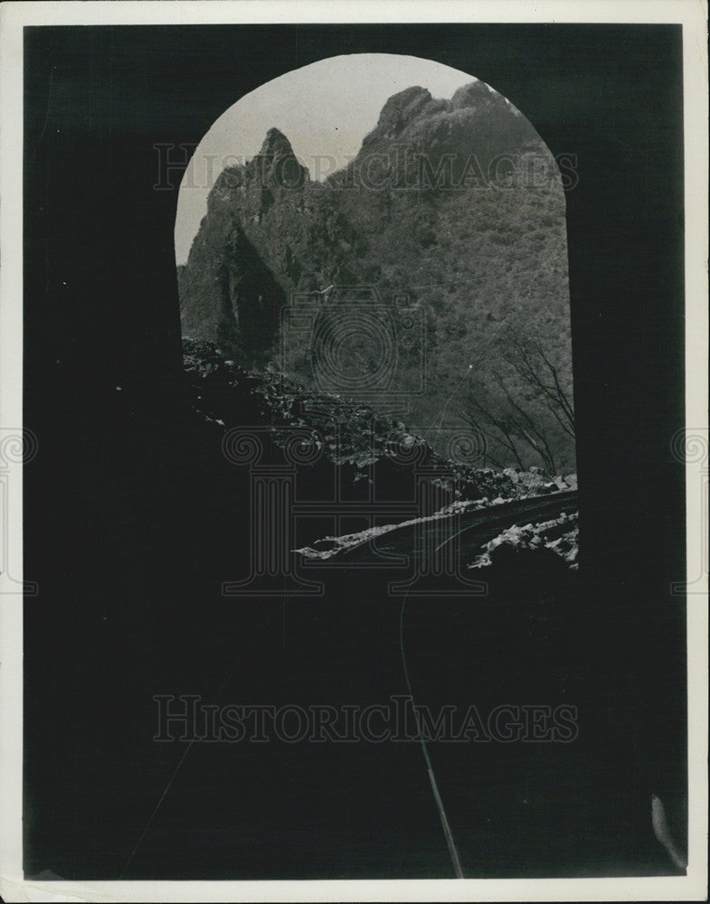Press Photo Mexico chihuahua Pacifico Railroad line throught tarahumara canyons - Historic Images