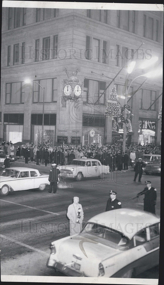 1962 Press Photo State and Randolph, New Year&#39;s Celebration, Chicago - Historic Images