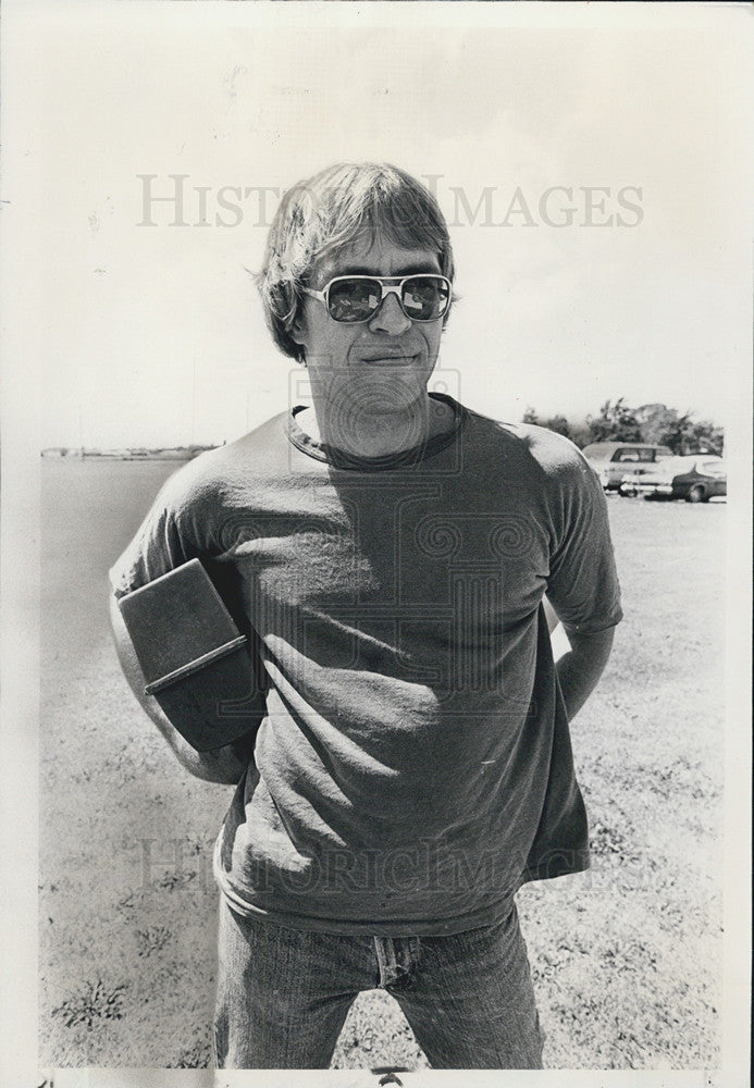 1980 Press Photo John Wolkert Rochelle Plant Worker - Historic Images