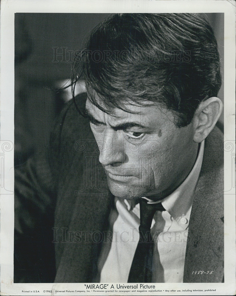 1958 Press Photo Gregory Peck in the Romantic movie Mirage - Historic Images