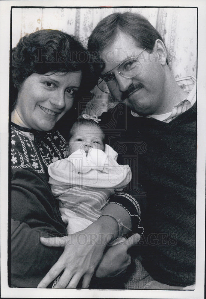 1988 Press Photo Marjorie And James Morrissey At Hospital On New Years Eve - Historic Images