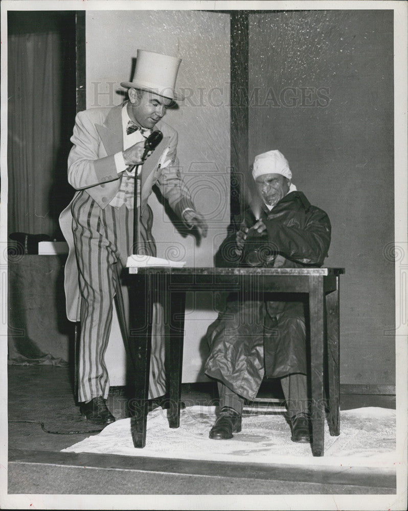 1946 Press Photo ABC&#39;s Ladies Be Seated With Johnny Olsen Man Sprays Candle - Historic Images