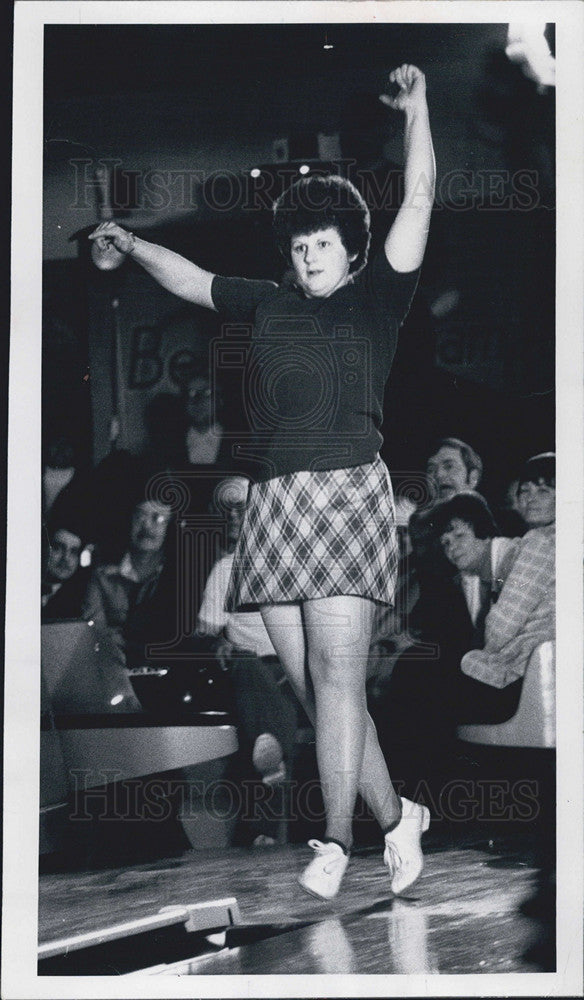 Pam Rutherford in a 610 Series 1976 Vintage Press Photo Print ...
