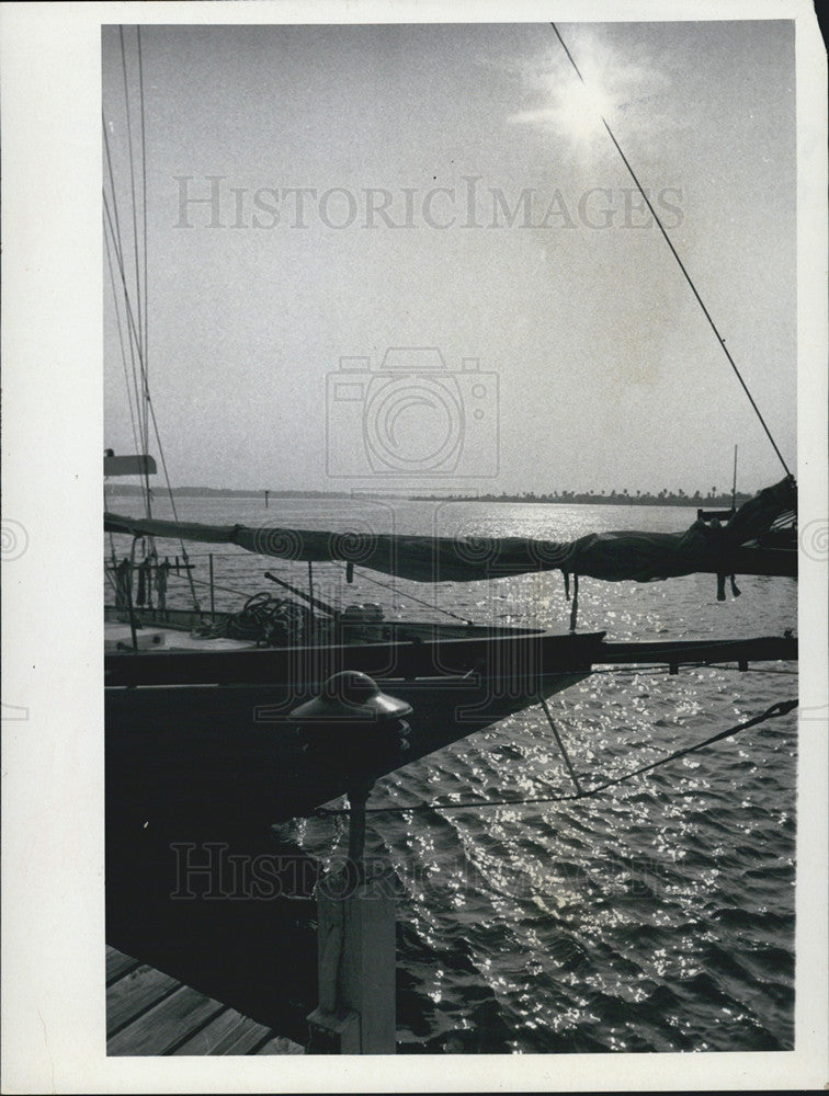 1971 Press Photo Suncoast Sailor Sailing During Christmas - Historic Images