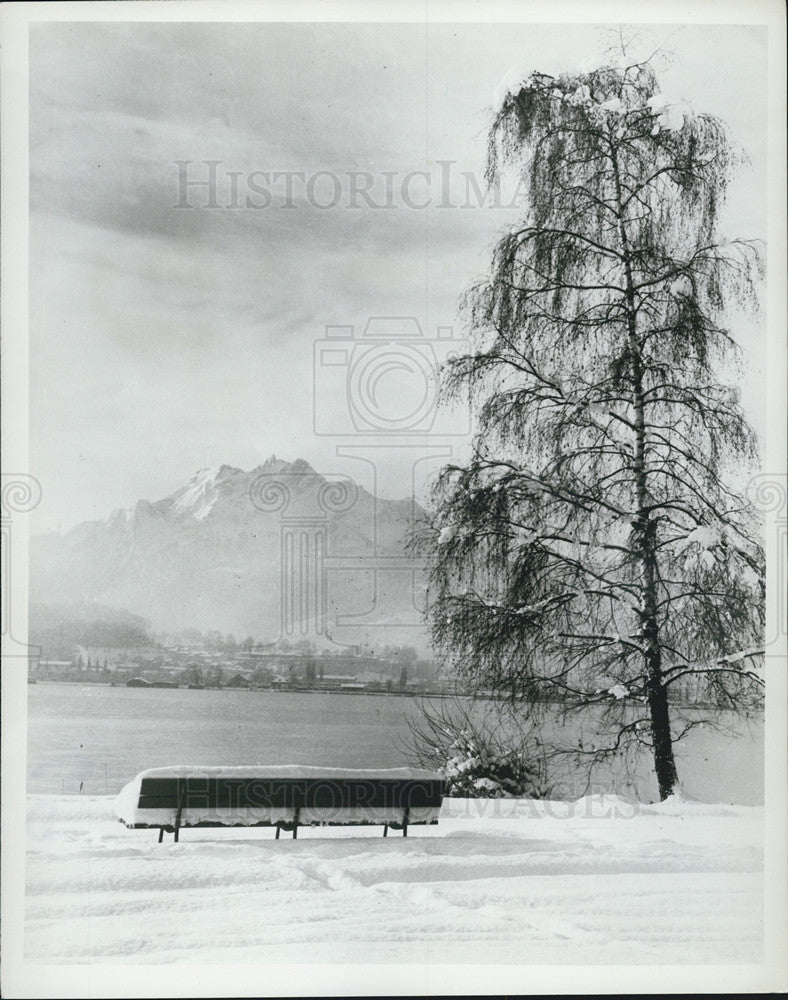 1966 Press Photo Lucerne, Switzerland in Winter Time - Historic Images