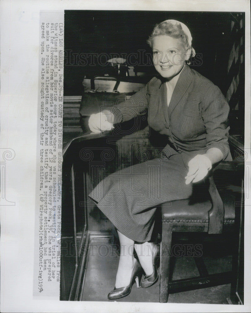 1954 Press Photo Greta Peck Witness Stand Superior Court Testify Trial Divorce - Historic Images