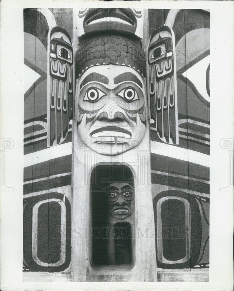 1978 Press Photo Alaskan Totem with Reflection - Historic Images