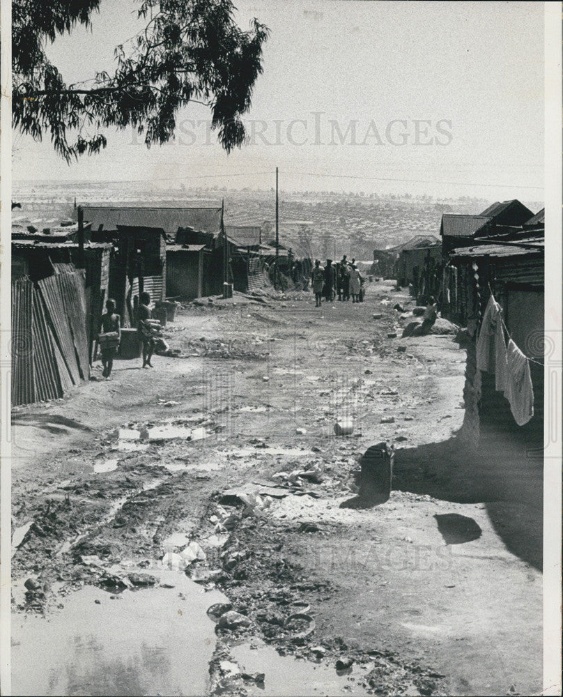 Press Photo South African Village. - Historic Images
