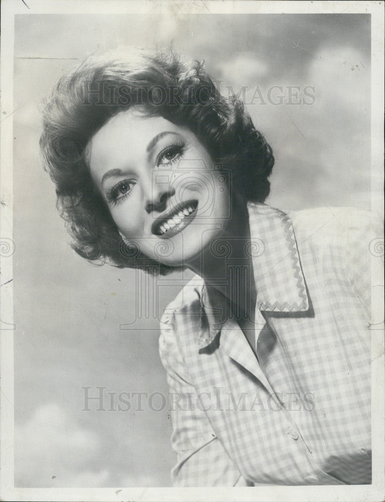 1967 Press Photo Maureen O&#39;Hara on &quot;Spencer&#39;s Mountain&quot; on CBS - Historic Images