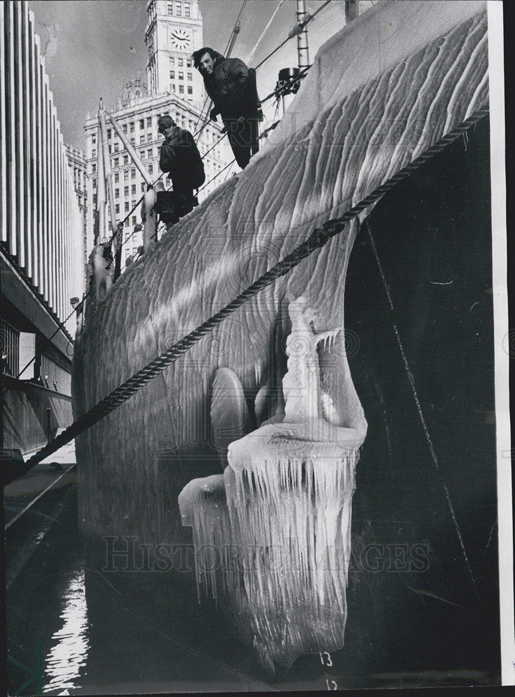 1967 Press Photo Caspedoc Canadian Ice Covered Frozen Newspaper Ship Port - Historic Images