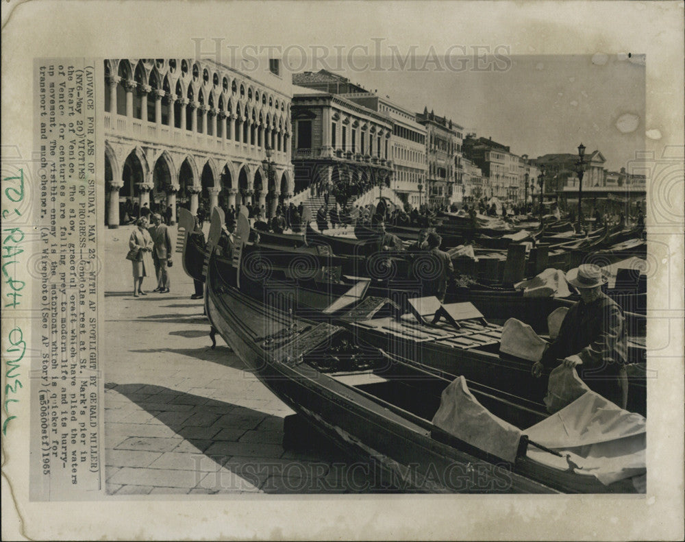 1965 Press Photo Gondola Venice Italy Motorboats Put Gondola Business in Danger - Historic Images