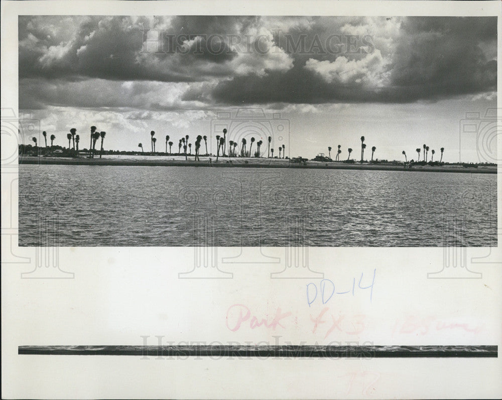 1964 Press Photo Construction at Sarasota&#39;s new Island Park - Historic Images