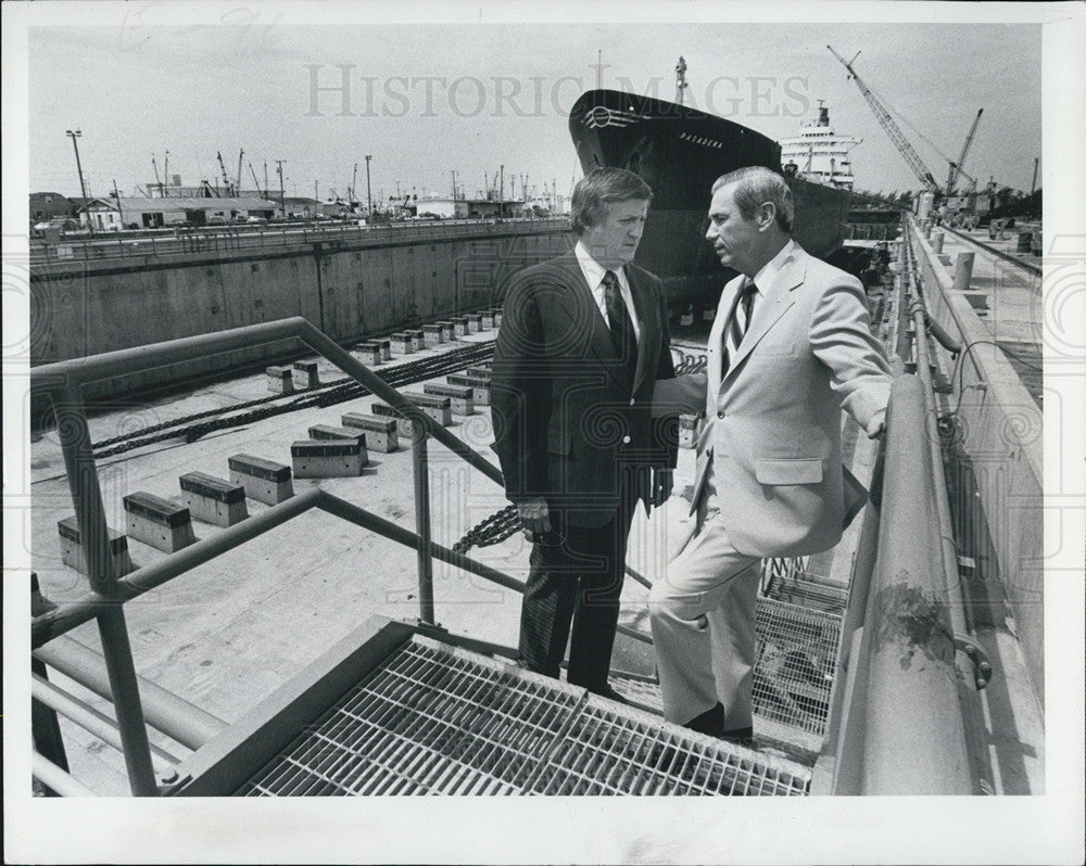 1978 Press Photo George Steinbrenner &amp; Gov. Reubin Askew
Tampa Drydock Ceremony - Historic Images