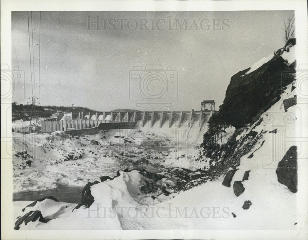 1943 Press Photo of Shipshaw Hydro-Electric Development in Quebec during WWII - Historic Images