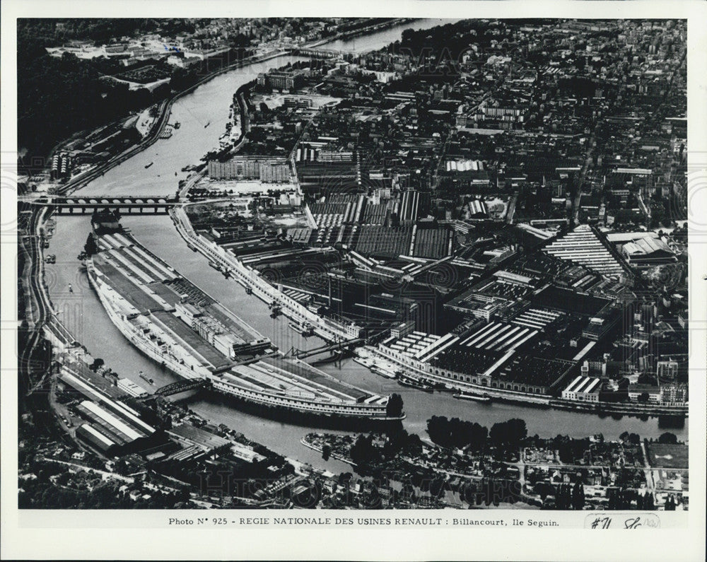 1965 Press Photo Aerial View Renault Automobile Plant Billancourt France - Historic Images