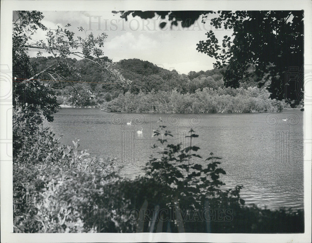 1943 Press Photo Central Wales Holiday Resort, noted for its mineral springs - Historic Images