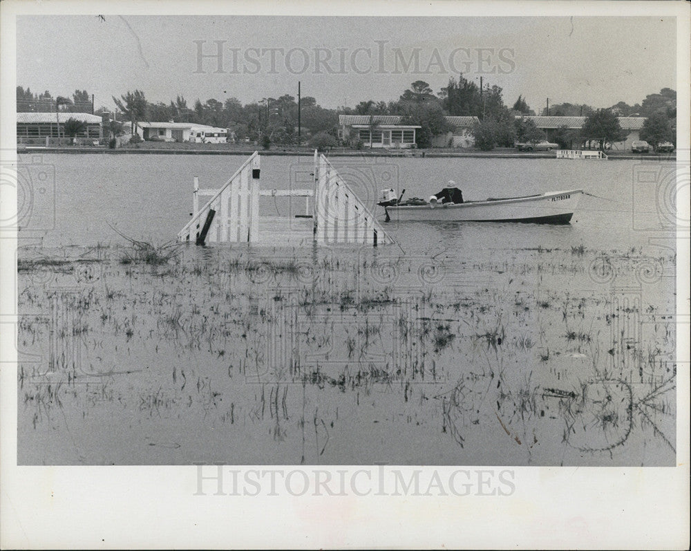 1973 Press Photo Salt, Fresh Water Meet At Sunrise Drive, 41st Ave. SE - Historic Images