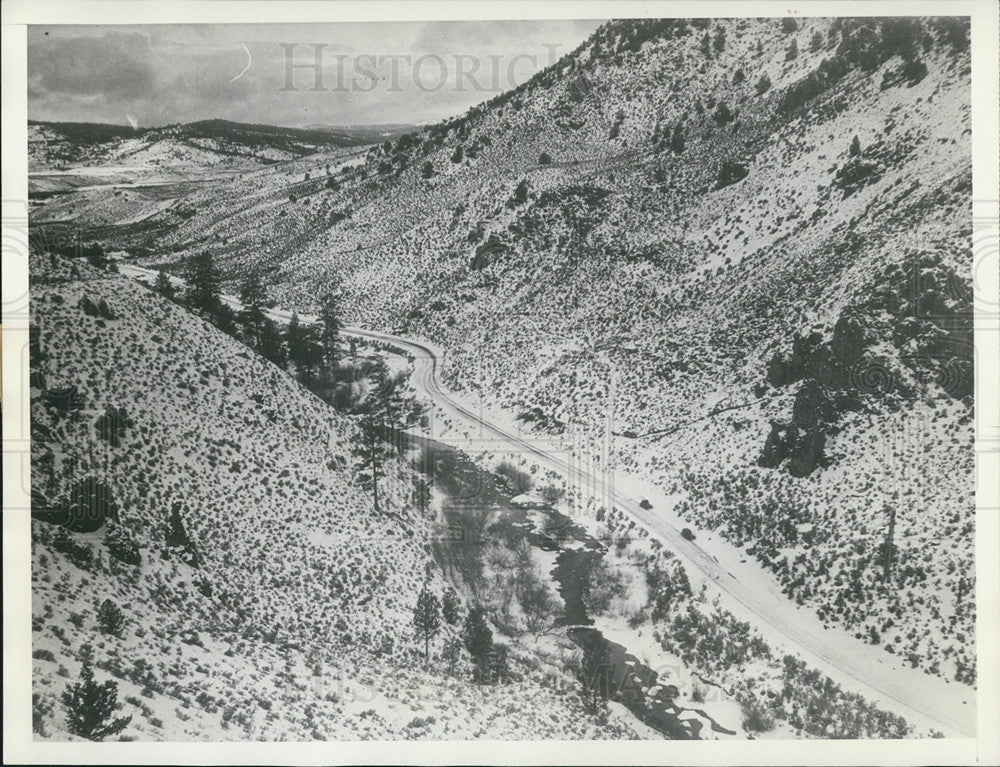 1936 Press Photo Future Site Of Oregon Dam Seen Through Unity Dam Site - Historic Images