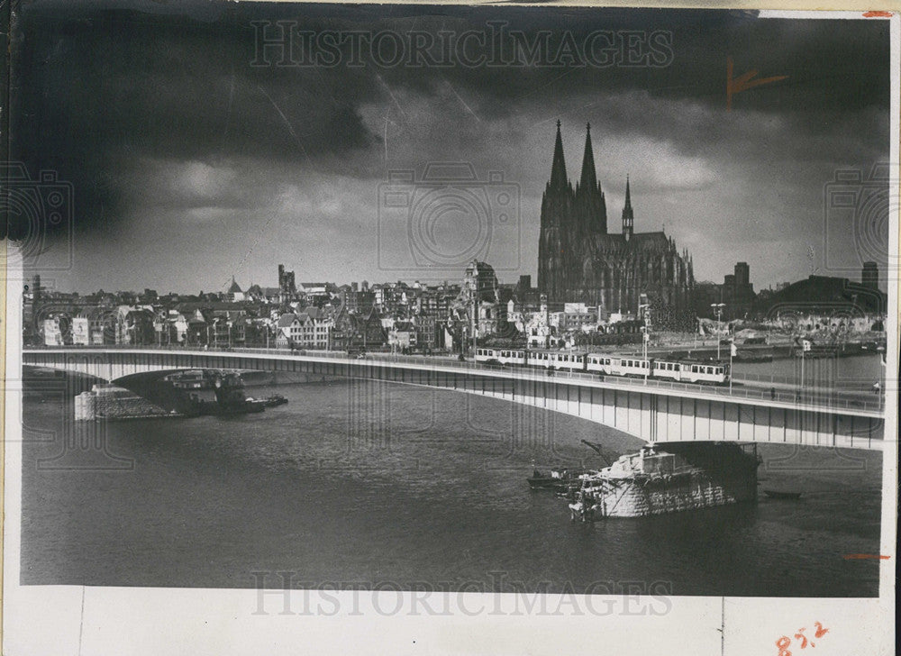 1956 Press Photo The Lofty Spires Of Cologne, Germany&#39;s Greatest Cathedral - Historic Images