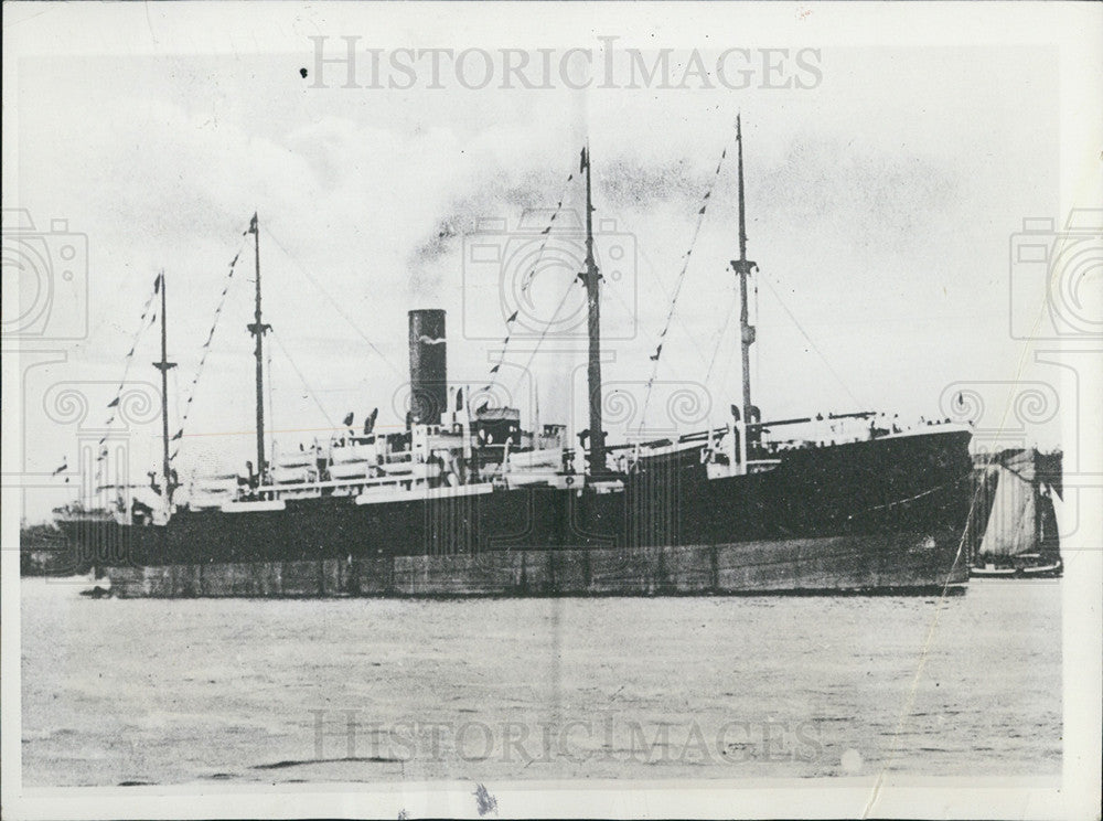 1930 Press Photo German Navy Warship Steamship Baden Rio De Janiero Attack - Historic Images