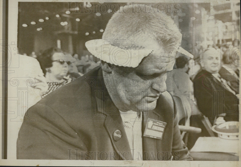1968 Press Photo Rockefeller Supporter Republican National Convention Nixon - Historic Images