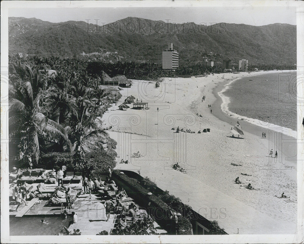 1985 Press Photo Acapulco Beaches Aerial View Mexico - Historic Images