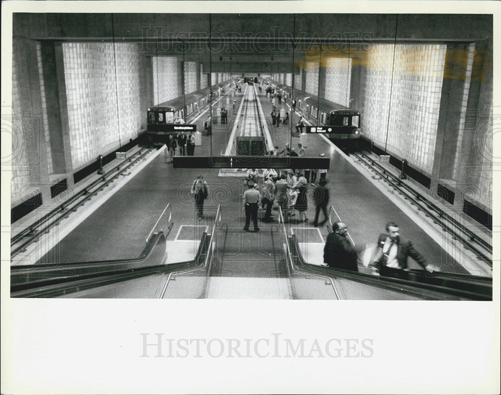1984 Press Photo Interior of the new O&#39;Hare Station - Historic Images