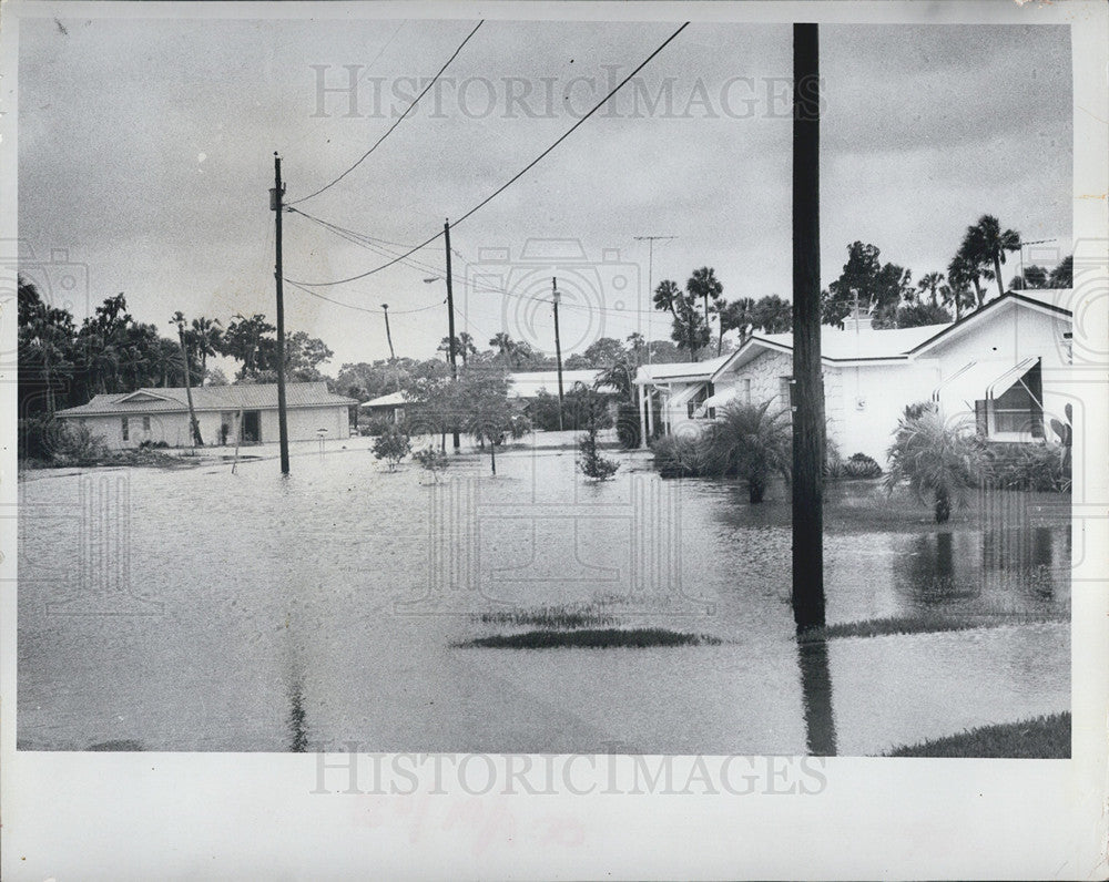 1972 Press Photo Houses Beachfront Yards Flooded Flooding Hurricane Agnes - Historic Images