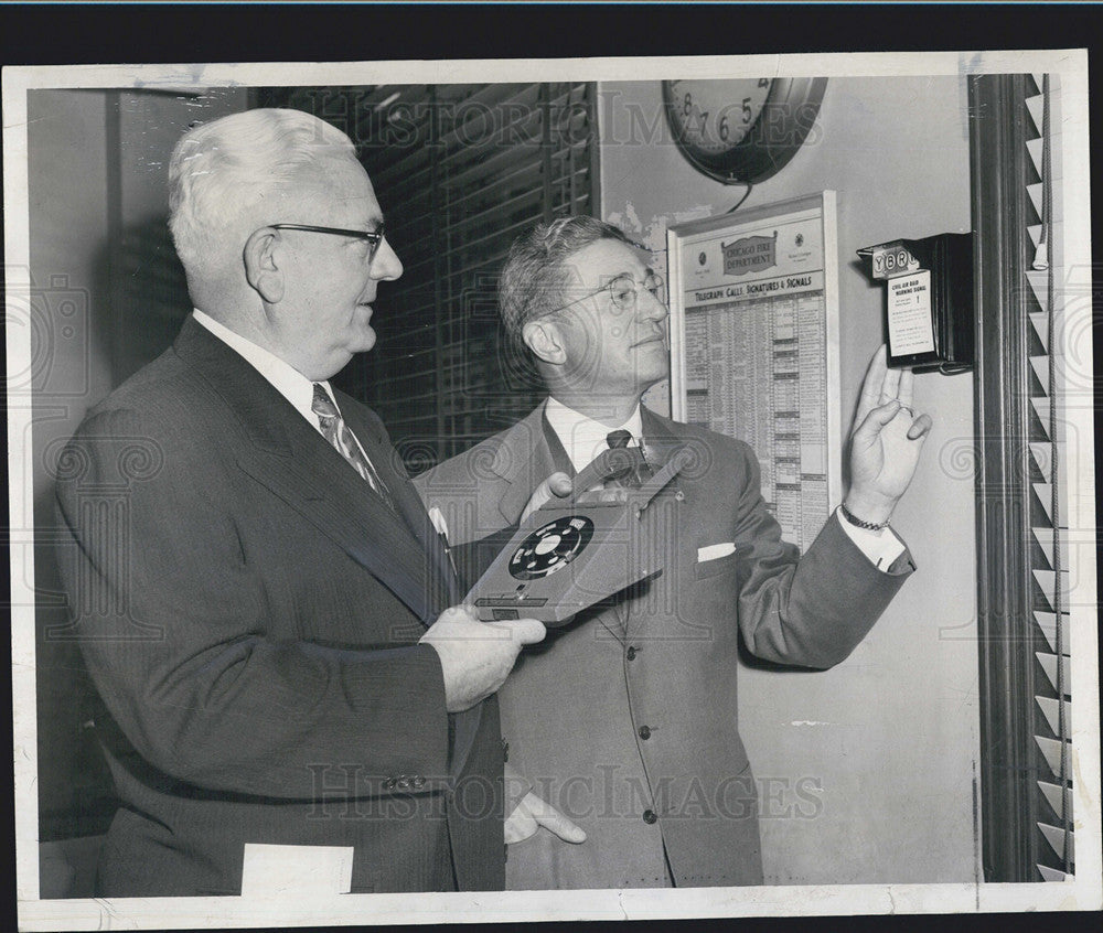 1952 Press Photo New Air Defense Warning Center At 140 S Dearborn In Chicago - Historic Images