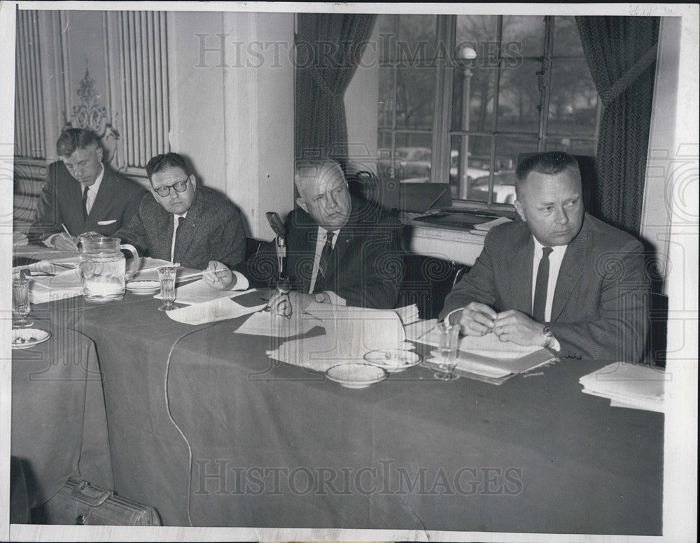 1960 Press Photo Aeronautics Board Listen to Witnesses-Park Slope Plane Crash - Historic Images