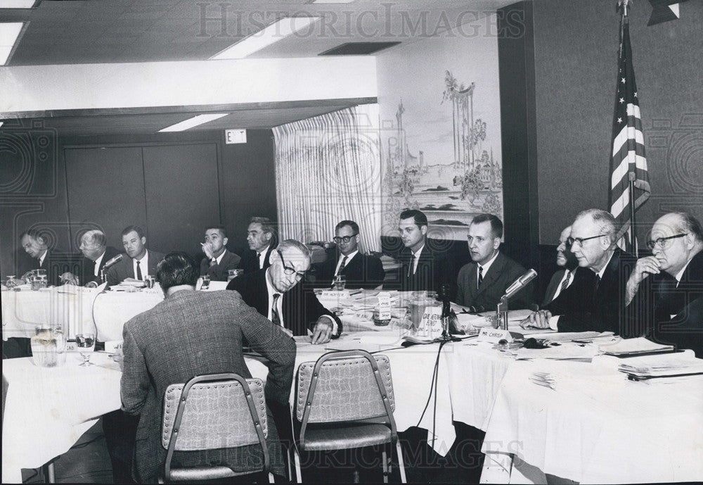 1961 Press Photo Members &amp; Technical Advisers Of The Civil Aeronautics Board - Historic Images