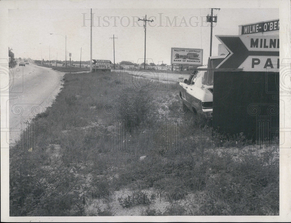 1970 Press Photo Patrolman Guards With Radar In Pinellas County Florida - Historic Images