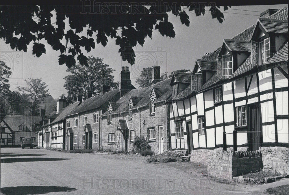 1983 Press Photo Elmley Castle surrounding Bredon Hill in Worcestershire - Historic Images