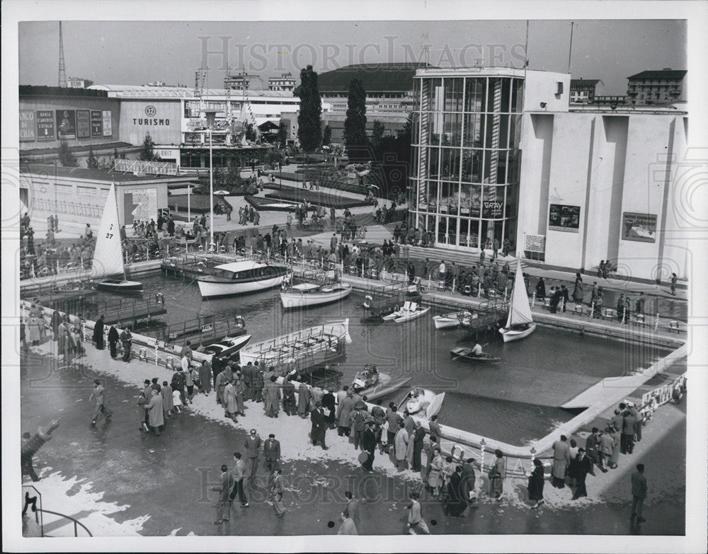 1953 Press Photo Artificial lake built at Milan&#39;s Fair City used to demonstrates boats - Historic Images