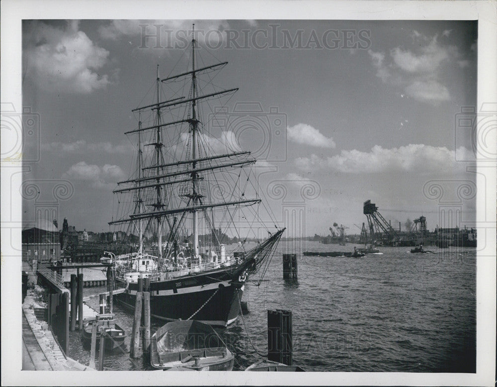 1948 Press Photo Sailing Ship Converted to Hotel/Restaurant/Seute Deern - Historic Images