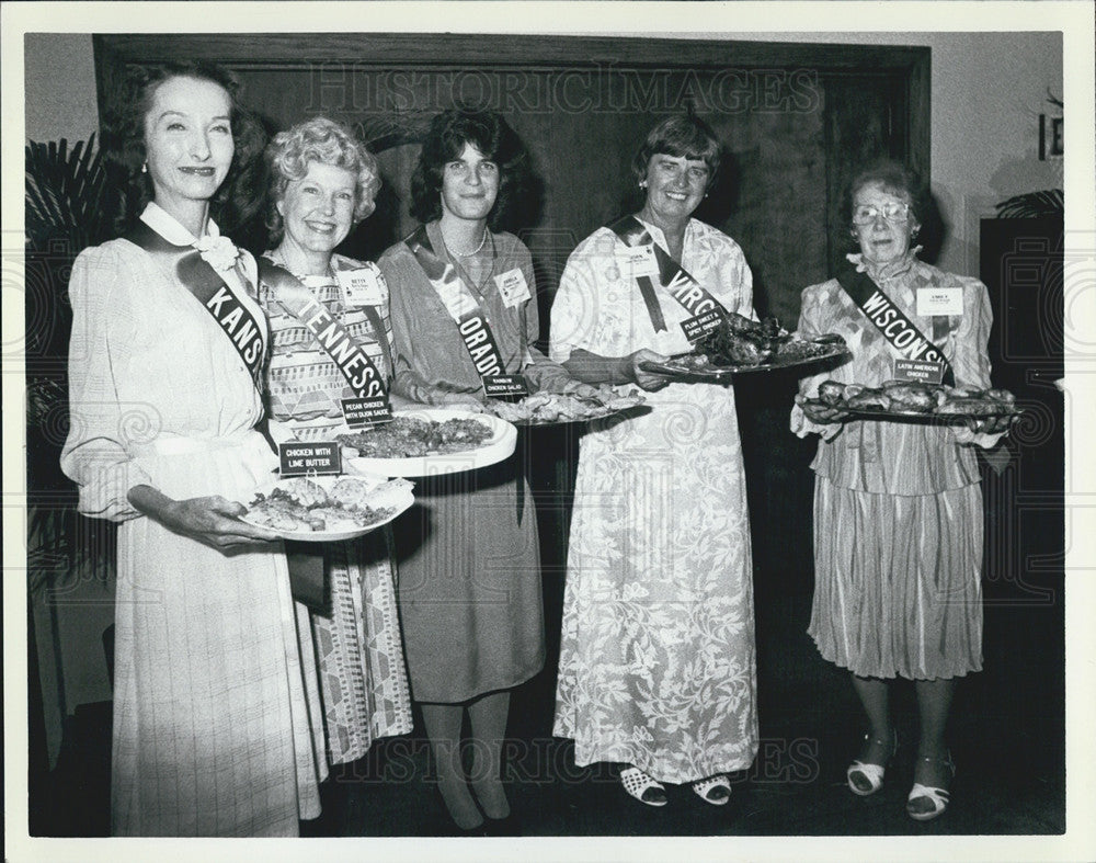 1983 Press Photo Winners of 35th National Chicken Cooking Contest - Historic Images