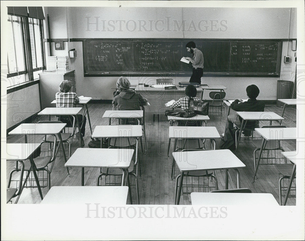 1982 Press Photo International Baccalaureate program for gifted students - Historic Images