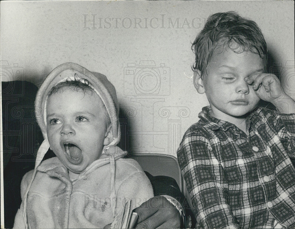 1966 Press Photo lost children David and Sue Jean at St Peter&#39;s Church - Historic Images