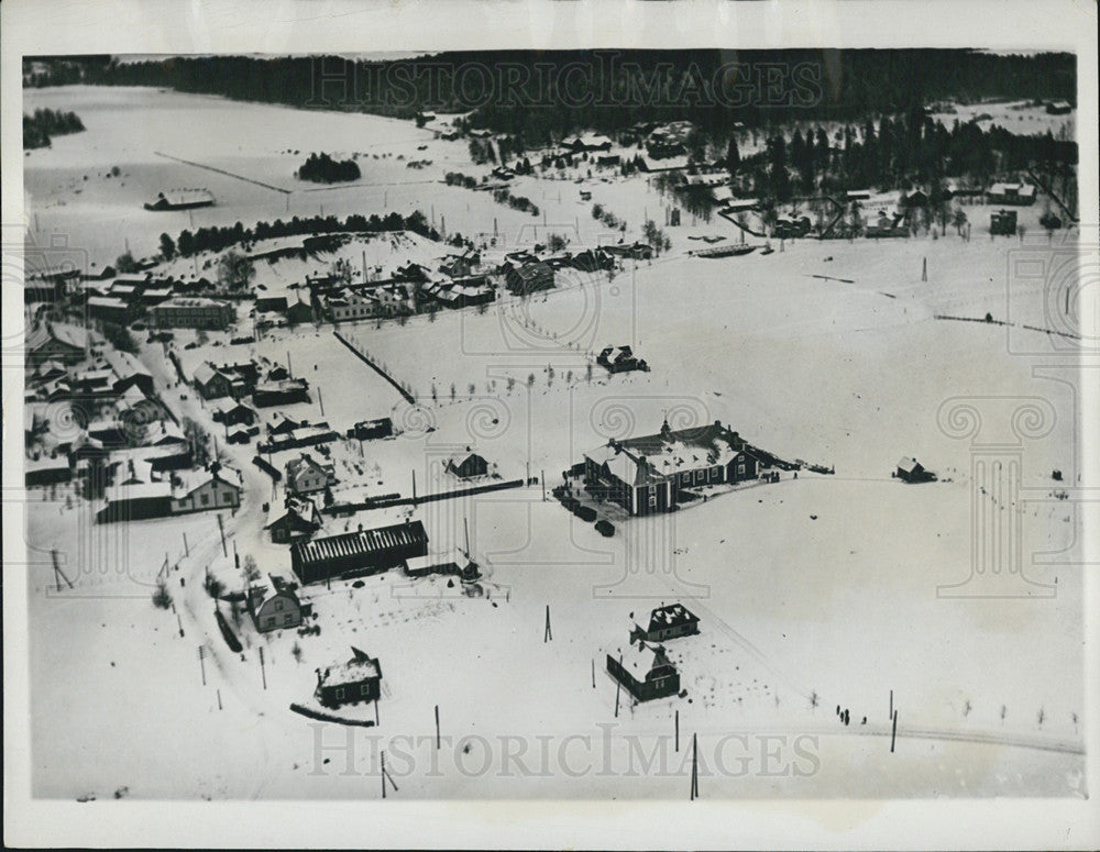 1932 Press Photo Aerial view of Ikhala in Mantsala, Finland - Historic Images