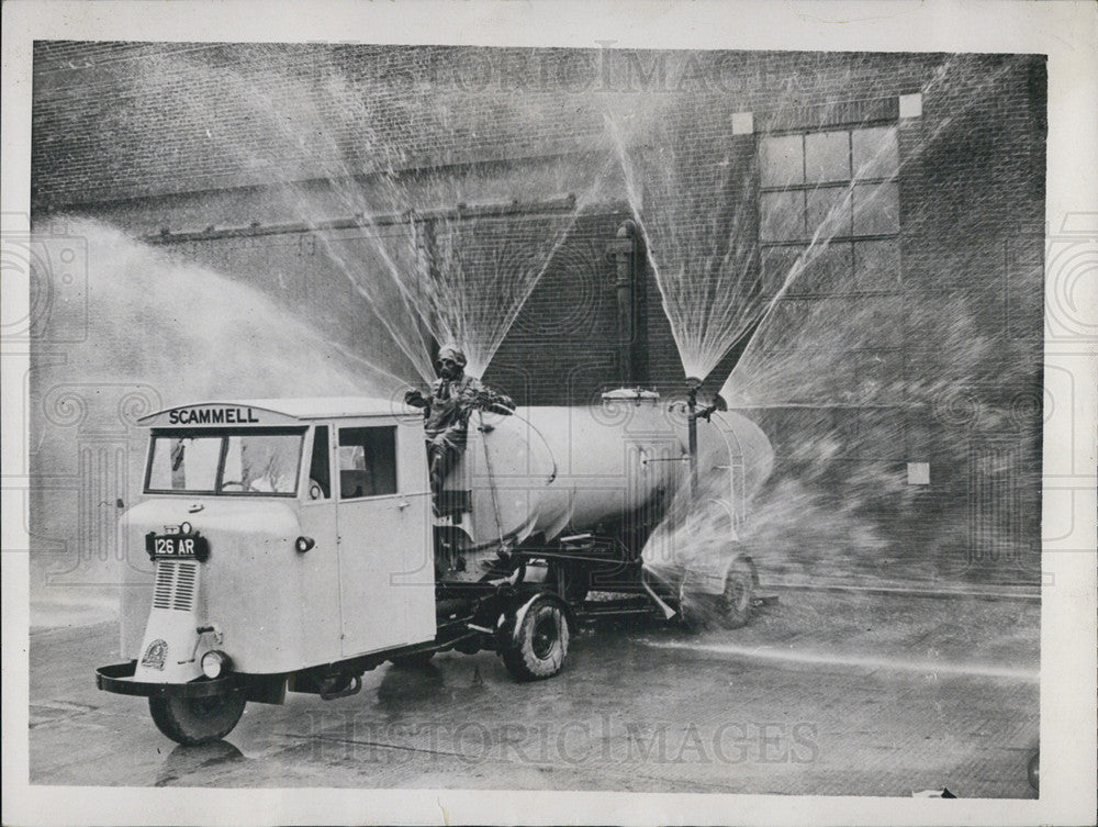 1936 Press Photo New Scammell Street Washer can be used as decontaminator - Historic Images