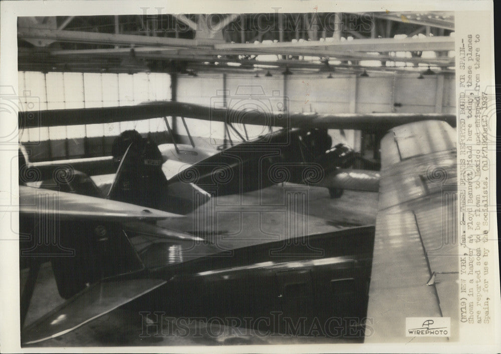 1937 Press Photo At hanger in Floyd Bennett Field planes will be flown to Mexico - Historic Images