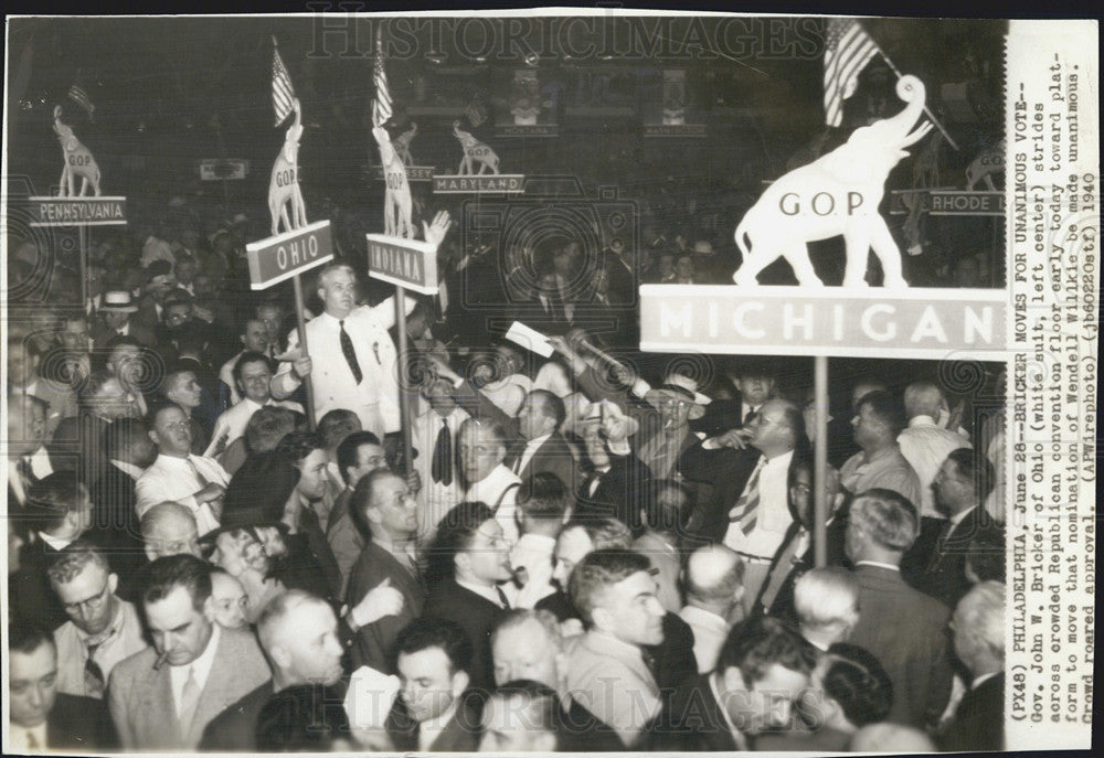 1940 Press Gov. John W. Bricker of Ohio at the Republican Convention - Historic Images