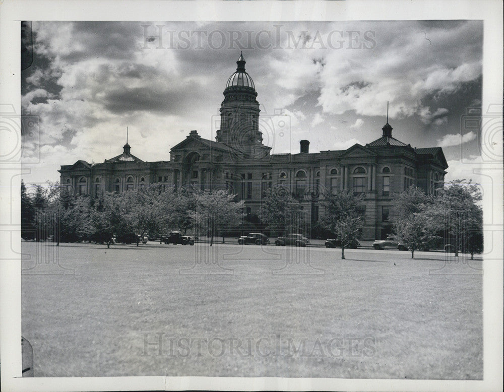 1945 Press Photo State Capitol of Wyoming in Cheyenne - Historic Images