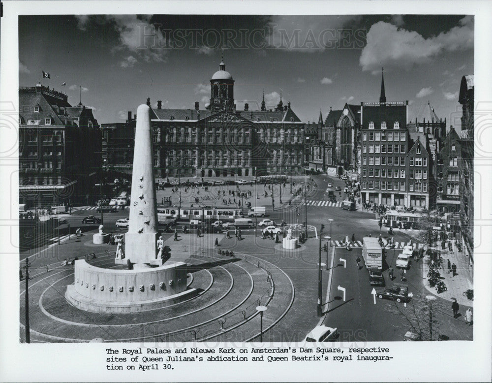 1980 Press Photo Royal Palace &amp; Nieuwe Kerk on Amsterdam&#39;s Dam Square - Historic Images