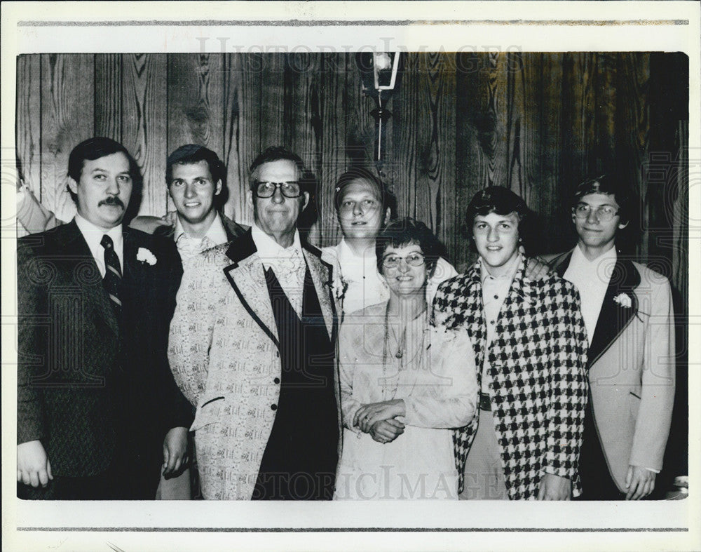 1984 Press Photo copy portrait Alex Bart family victim oil blast killed - Historic Images