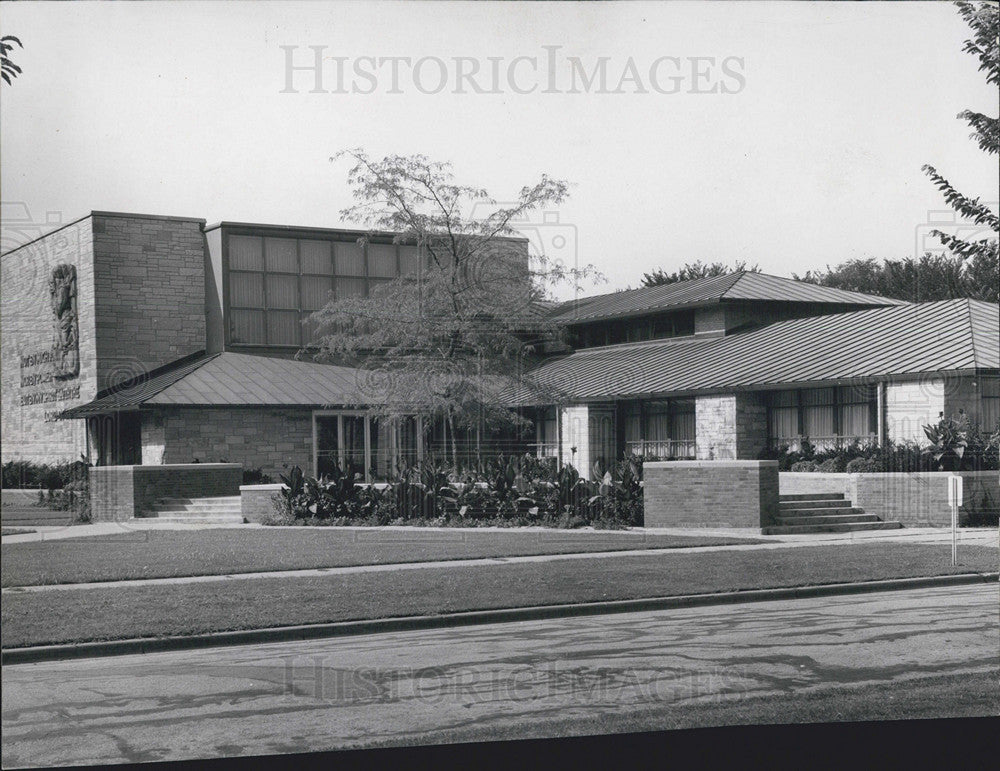 Press Photo Landscaped building - Historic Images