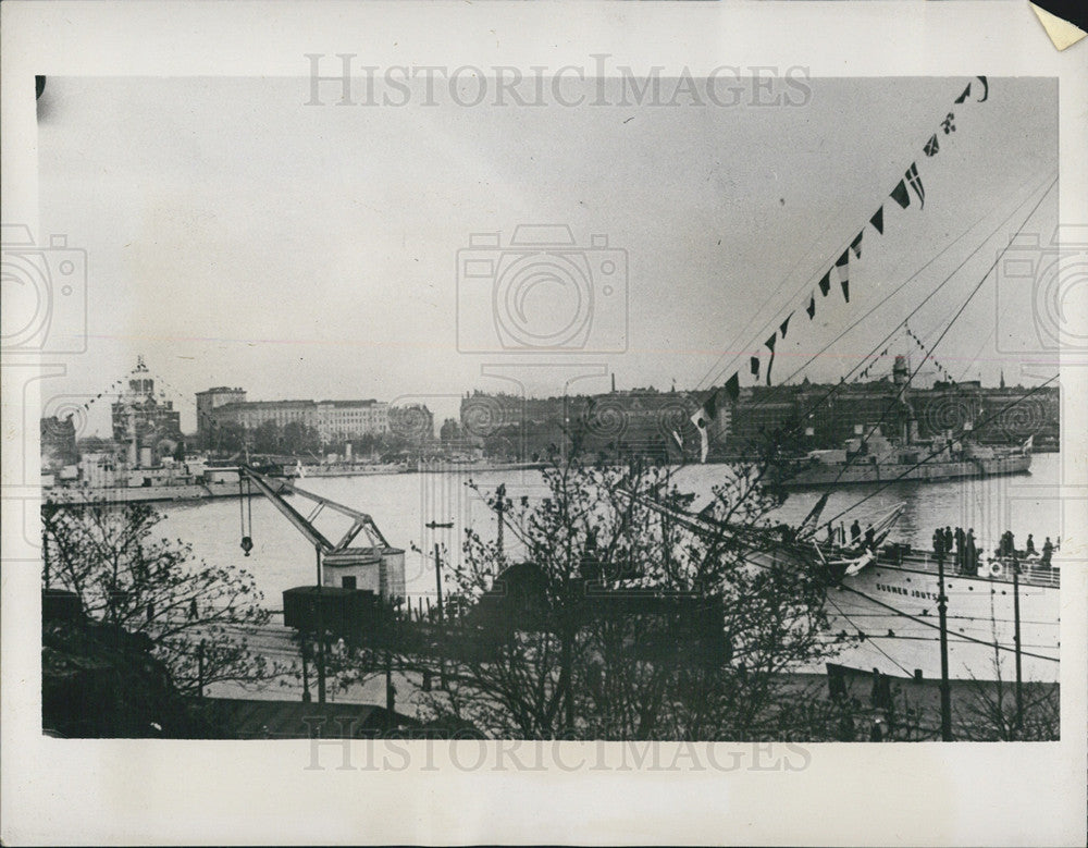 1939 Press Photo Finnish warships guard harbor from Russia - Historic Images