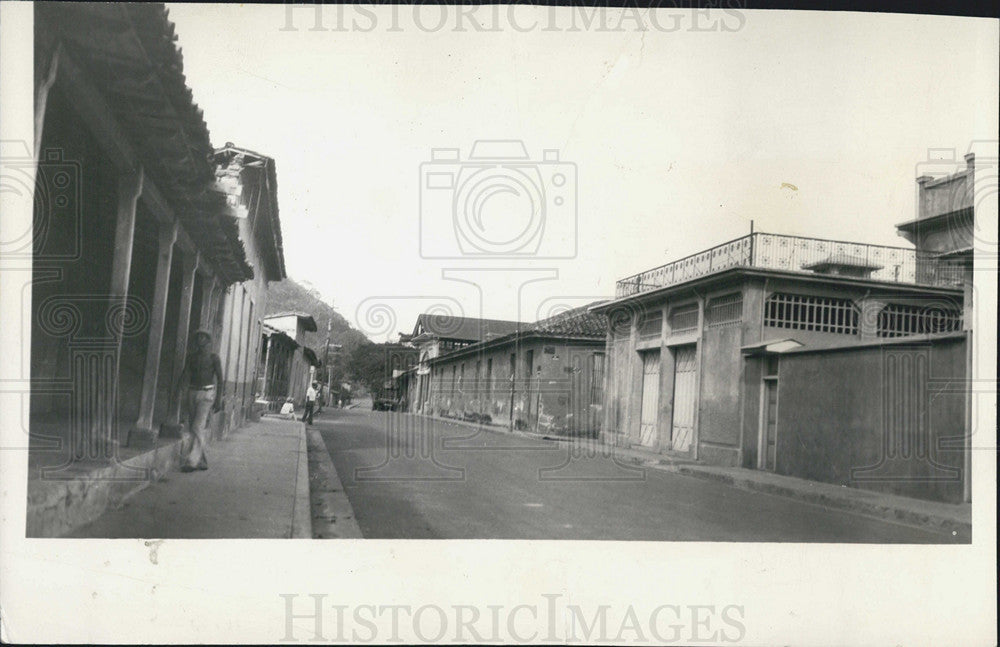 1934 Press Photo Main Street Of La Libertad Salvador Bomb Set Off Killing 100 - Historic Images