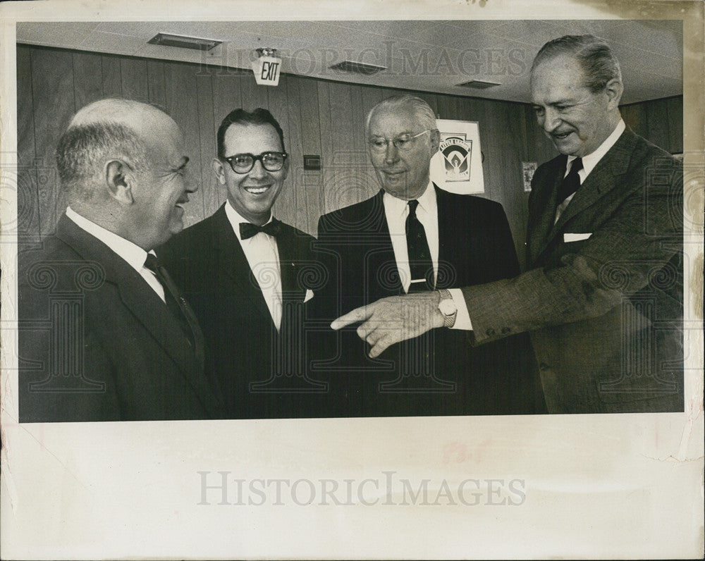 1966 Press Photo AL Lang memorial In Sy Petersburg-Little League Admin Ernie - Historic Images